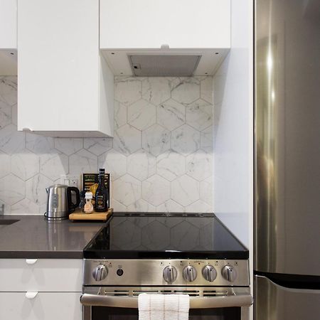 Scandinavian Studio With Full Kitchen And Bath By Den Stays Montréal Szoba fotó