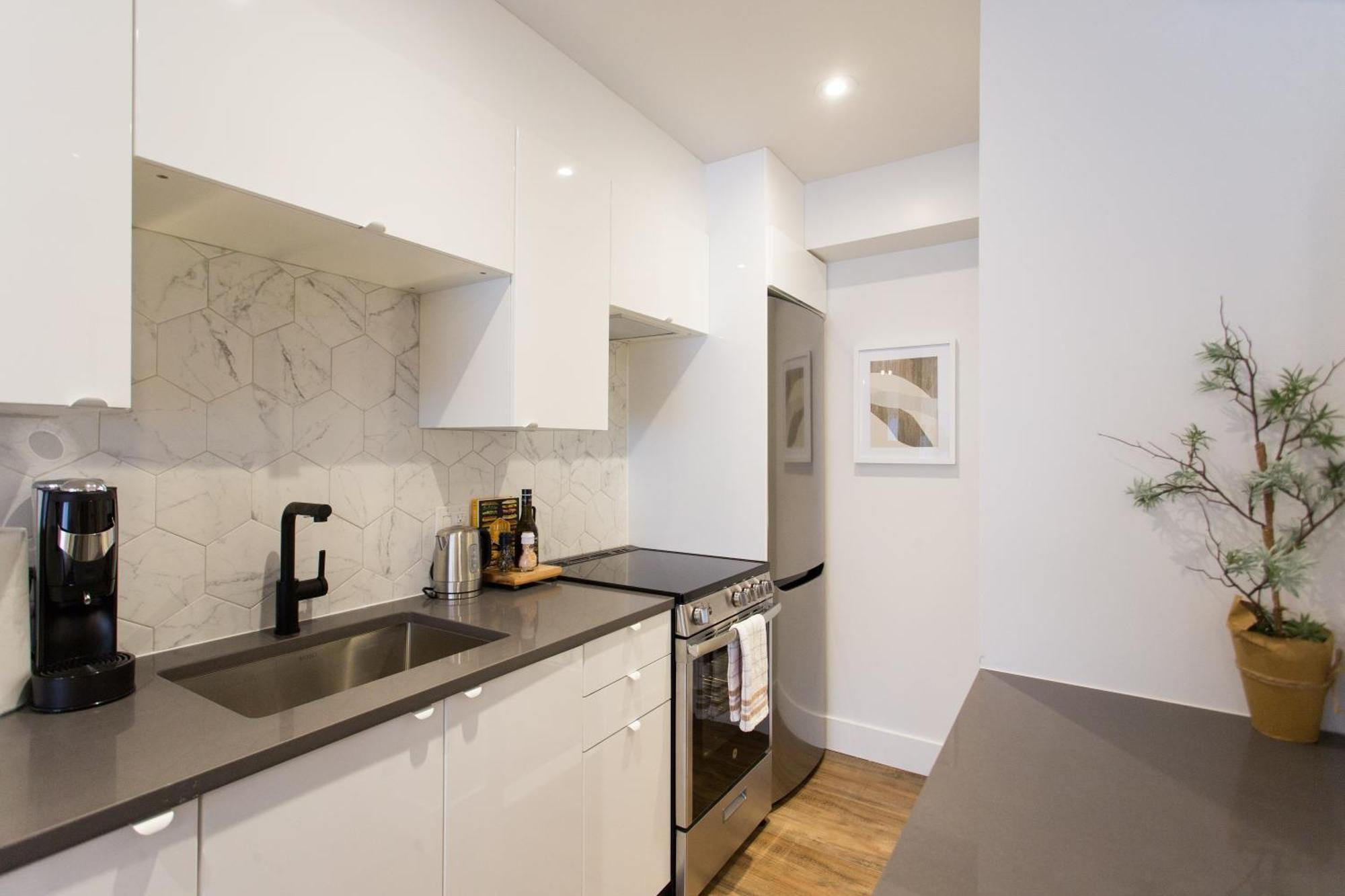 Scandinavian Studio With Full Kitchen And Bath By Den Stays Montréal Szoba fotó